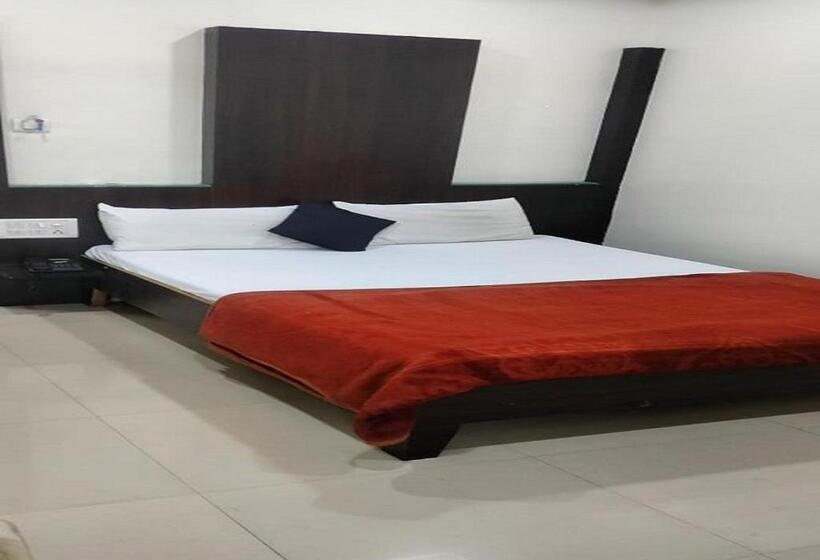 Hotel Vyankatesh Washim