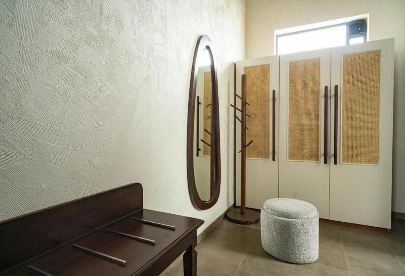 Maira Resort And Convention Center