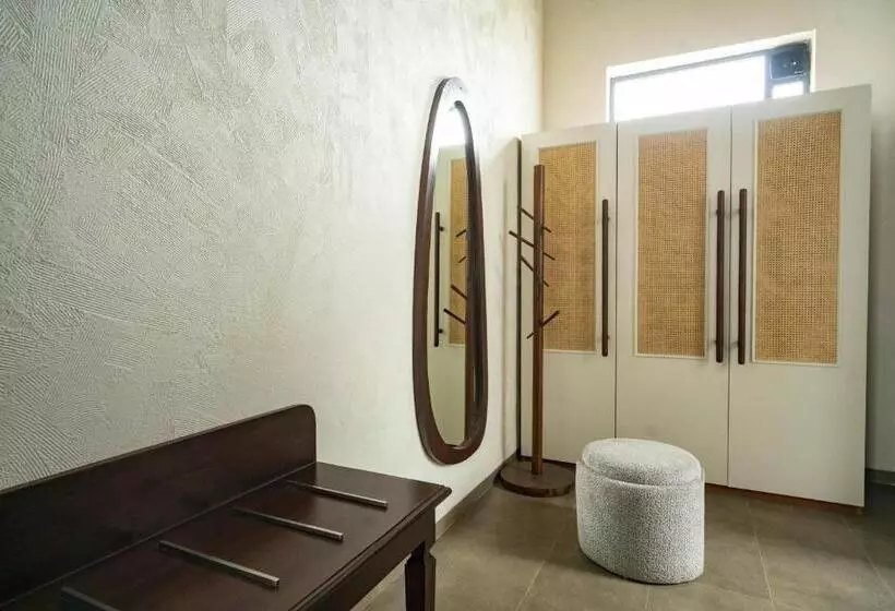 Maira Resort And Convention Center