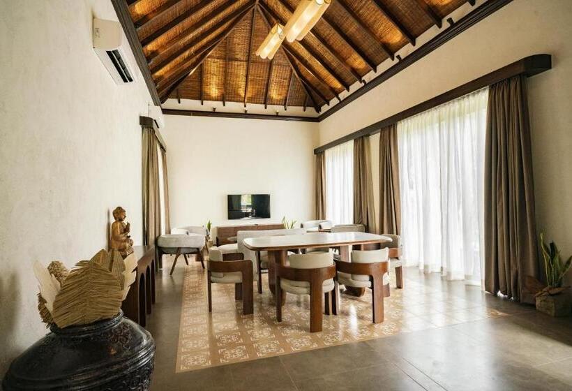 Maira Resort And Convention Center