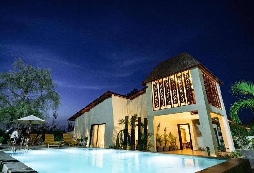 Maira Resort And Convention Center