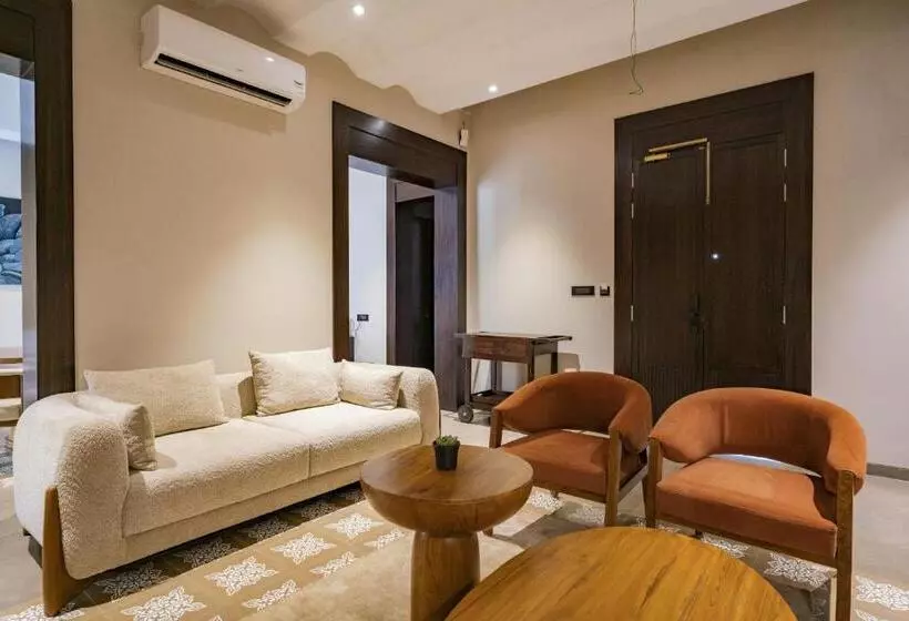 Maira Resort And Convention Center