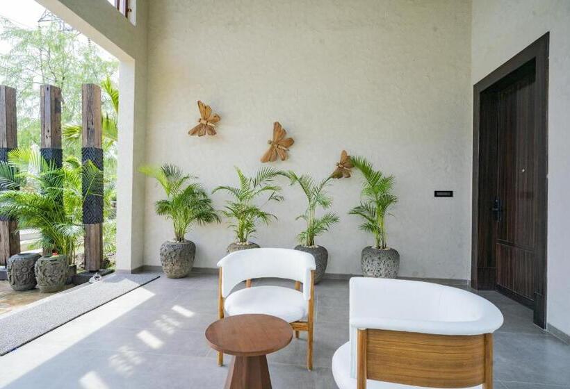 Maira Resort And Convention Center