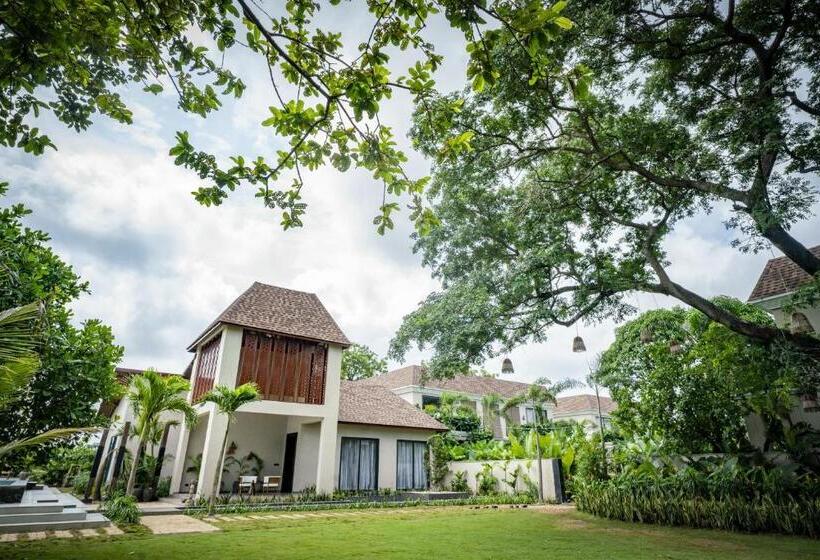 Maira Resort And Convention Center