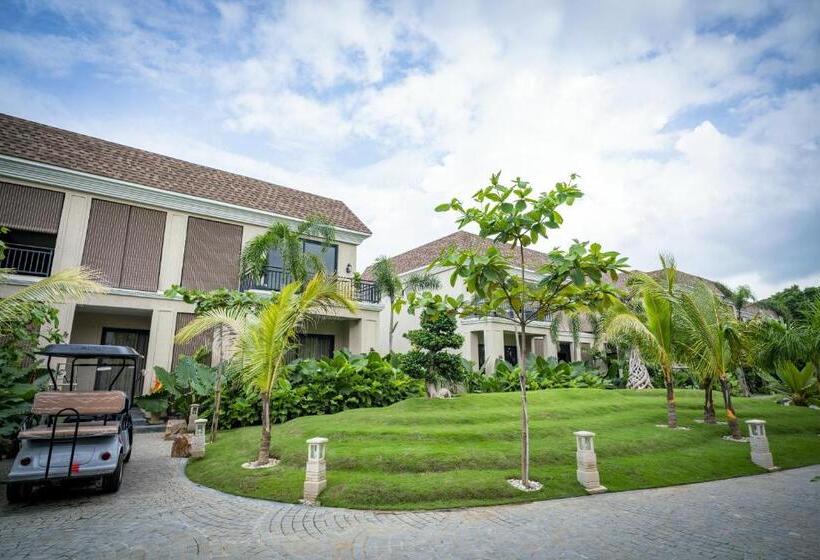 Maira Resort And Convention Center