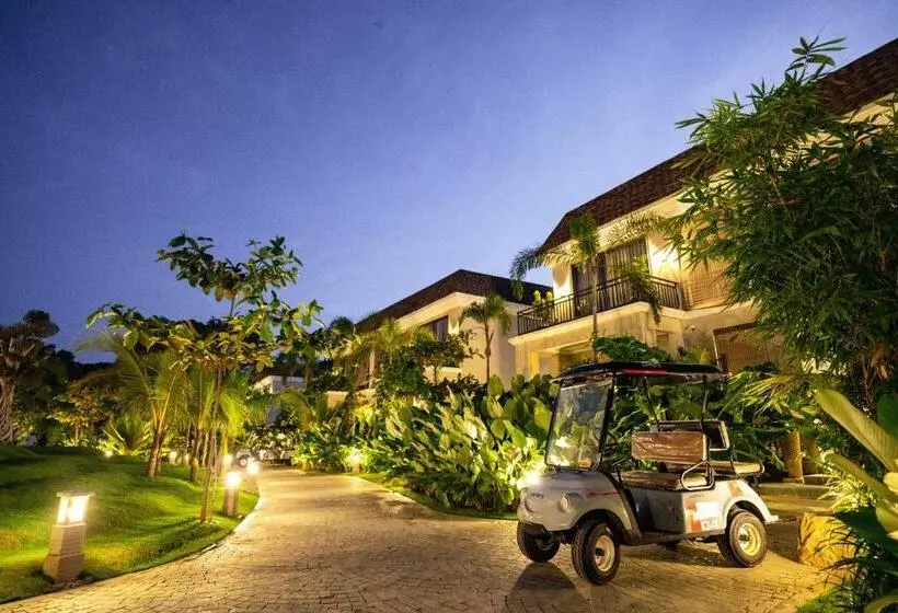 Maira Resort And Convention Center