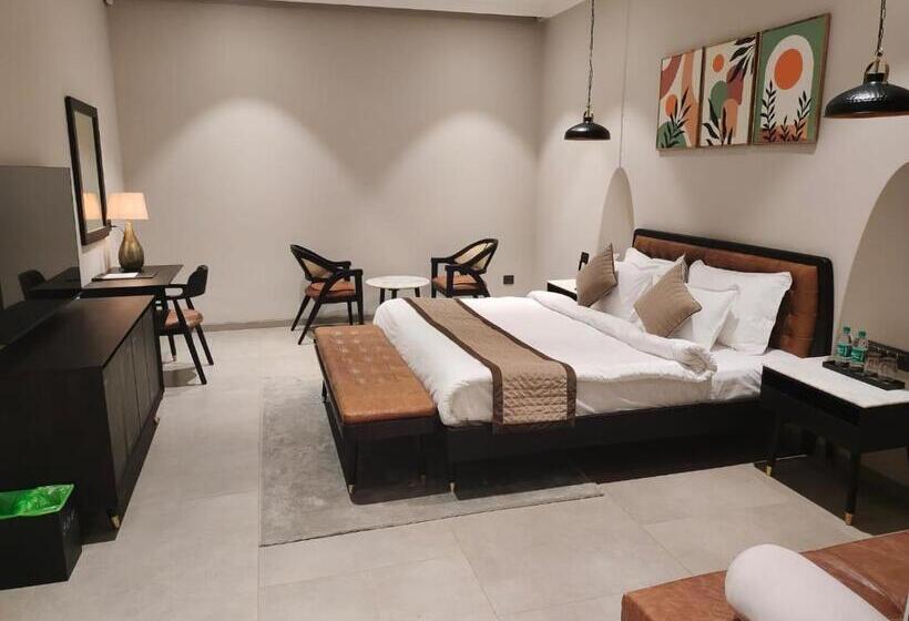 Maira Resort And Convention Center