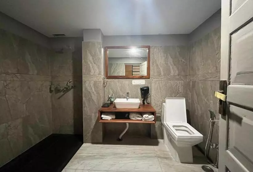 Nkaasa Hotel Personal Suites