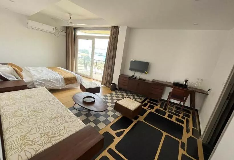 Nkaasa Hotel Personal Suites