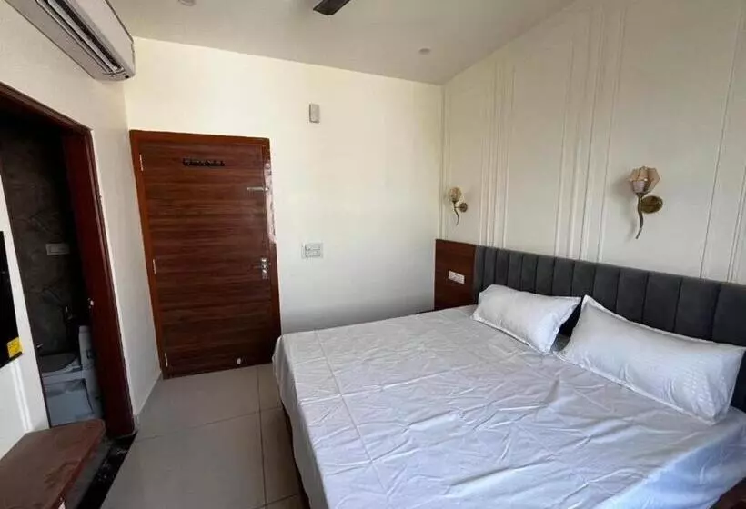 Oyo Hotel Kanha