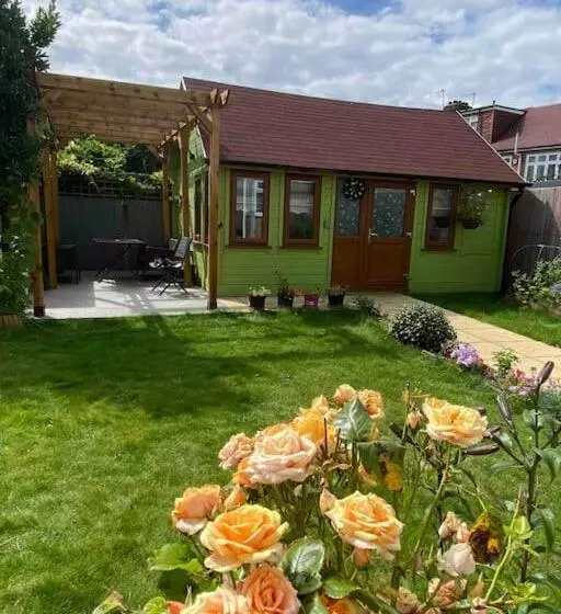 پانسیون Charming Private Guest House