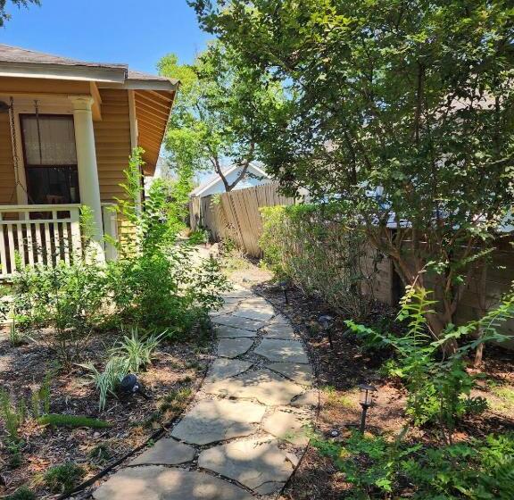 膳宿费 Cute & Quiet Garage Apt Home