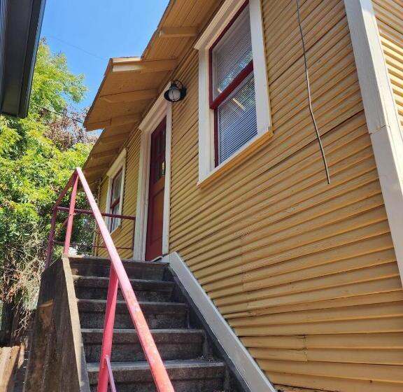 膳宿费 Cute & Quiet Garage Apt Home