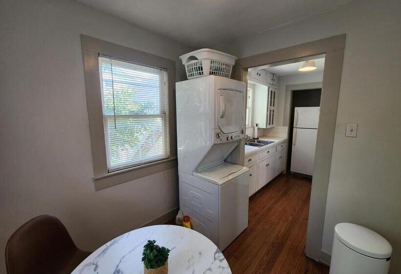 膳宿费 Cute & Quiet Garage Apt Home