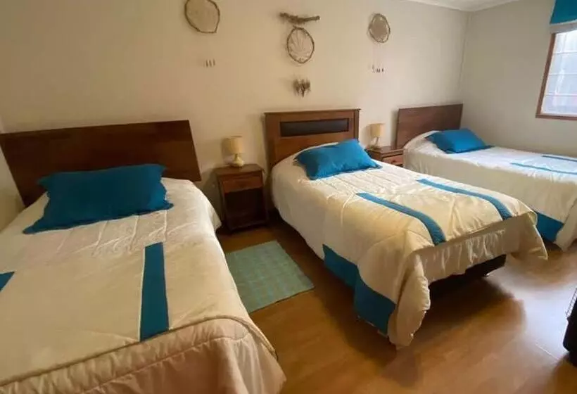 پانسیون Hostal Iros