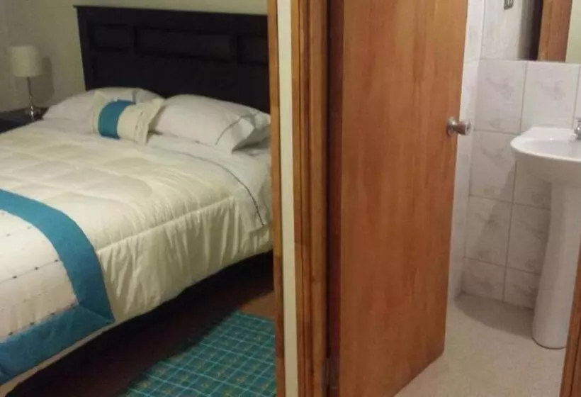 پانسیون Hostal Iros