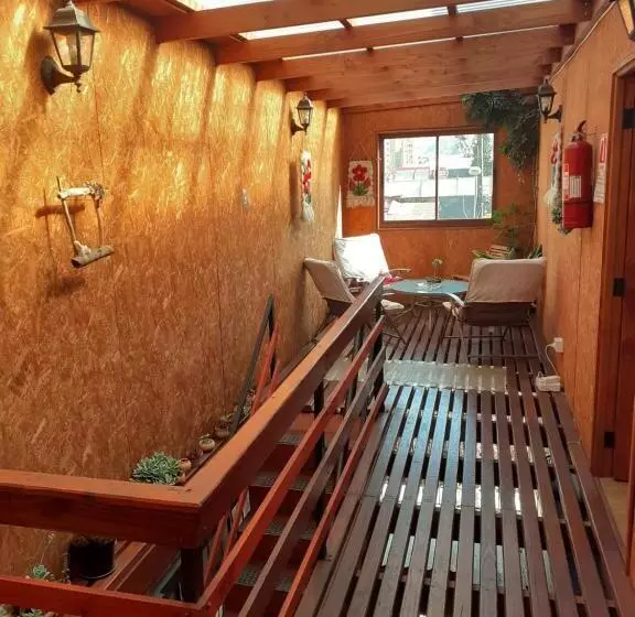 پانسیون Hostal Iros