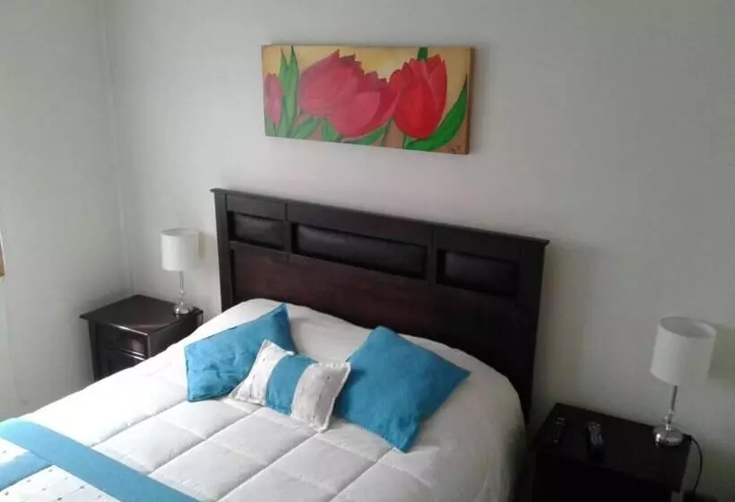 پانسیون Hostal Iros