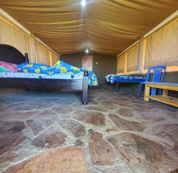 پانسیون Kanunka House