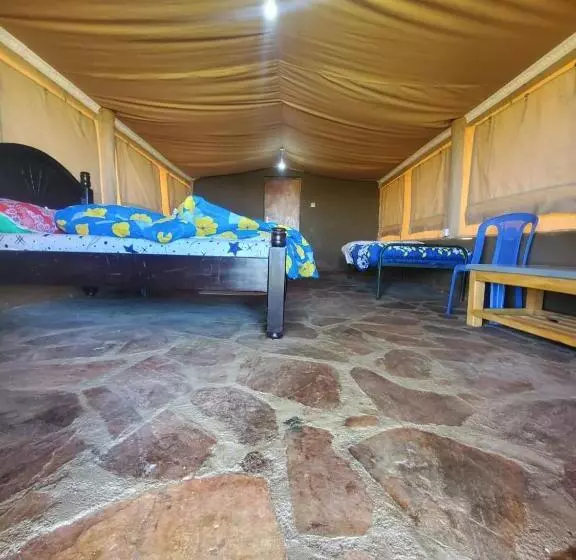 پانسیون Kanunka House