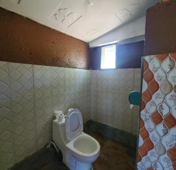 پانسیون Kanunka House