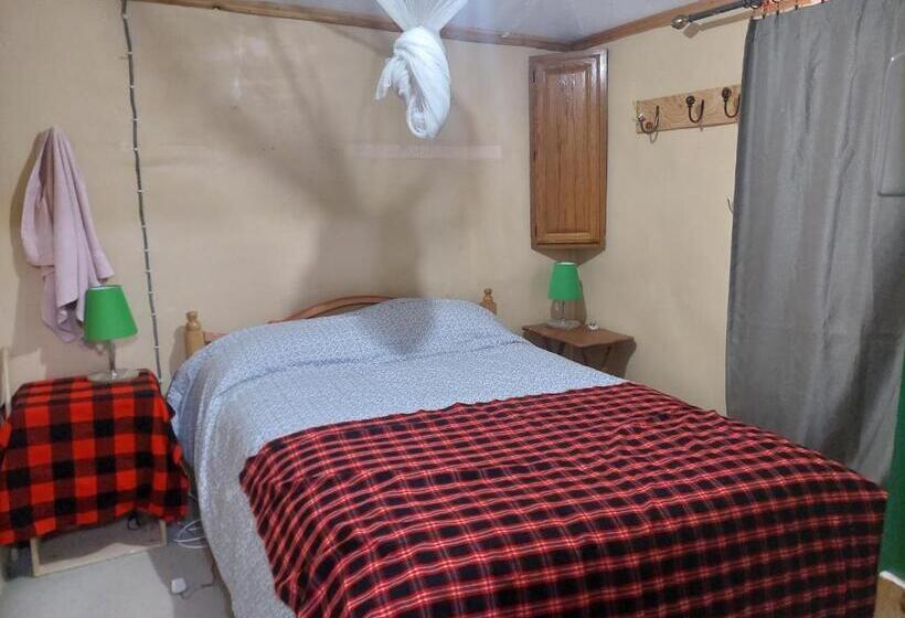 پانسیون Kanunka House