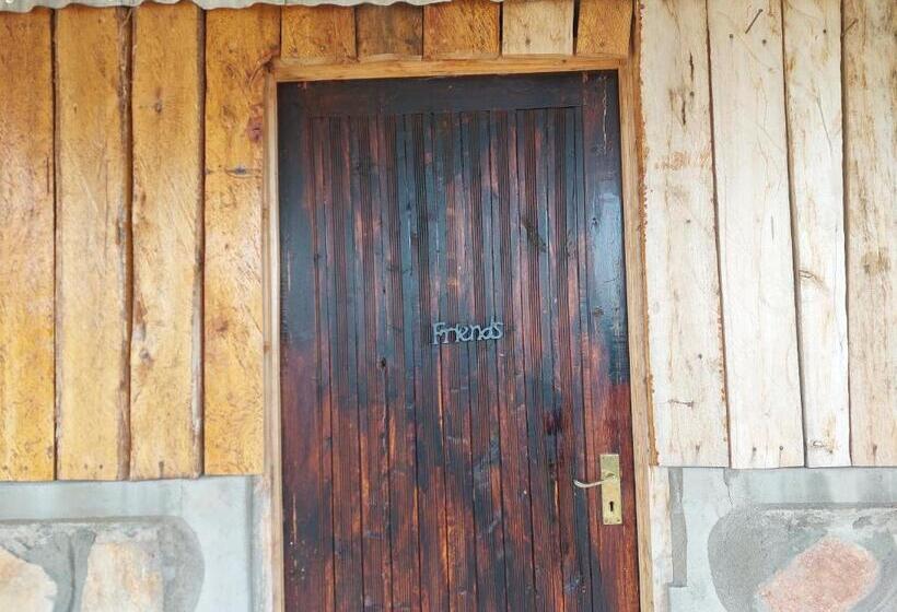 پانسیون Kanunka House