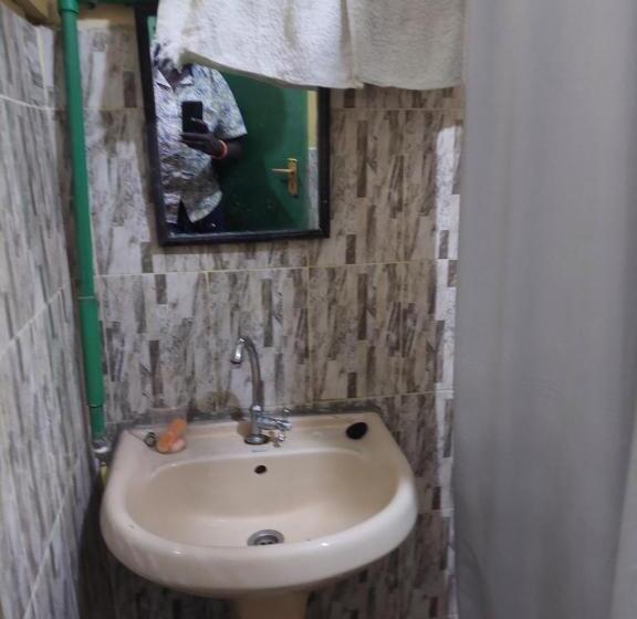 پانسیون Kanunka House