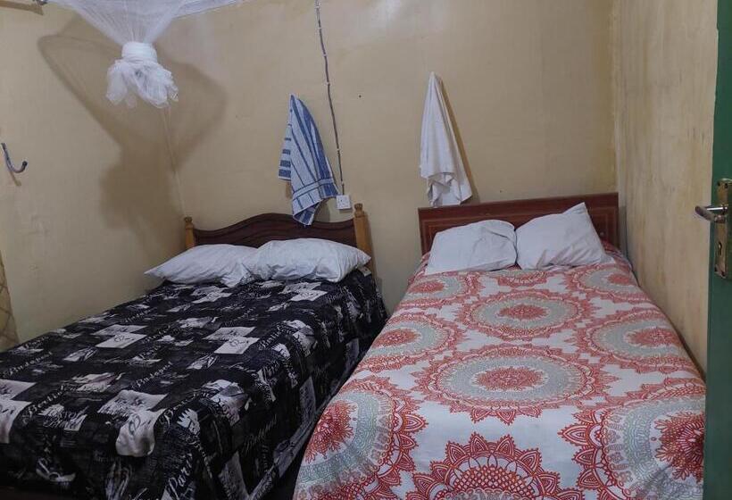 پانسیون Kanunka House