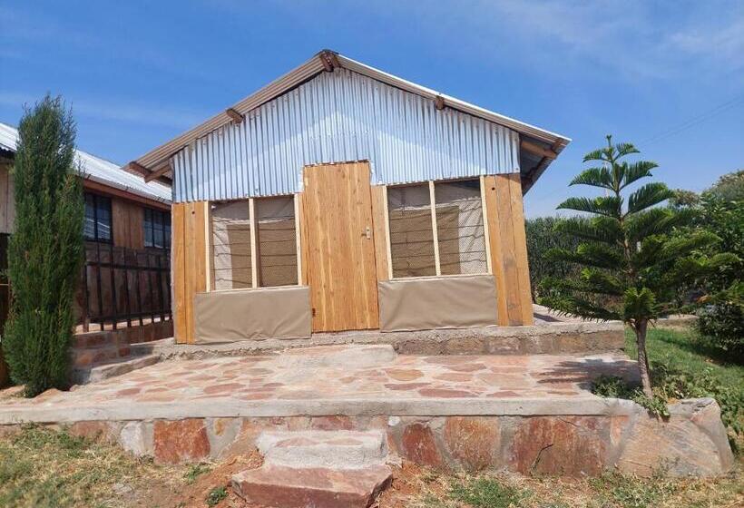 پانسیون Kanunka House