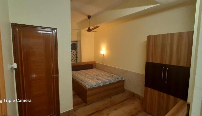 Pension Laxmi Niwas, Salt Lake, Kolkata, 10mins From Sector 5