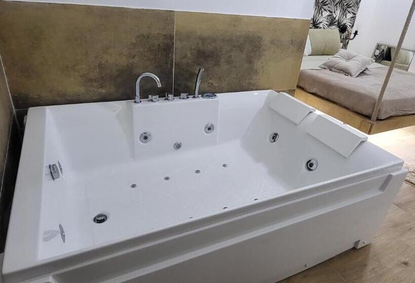 پانسیون Shibari Suite San Giuliano