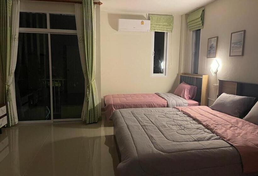 Общежитие อีโฮสเทลบ้านช่น