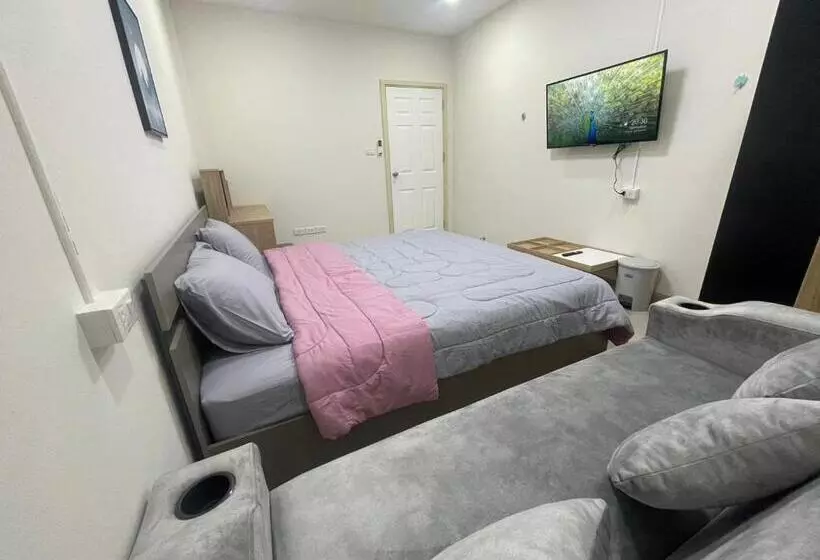 Retkeilymaja อีโฮสเทลบ้านช่น