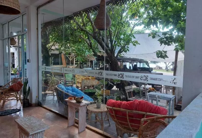 Retkeilymaja Gaia Ocean Surf Yoga