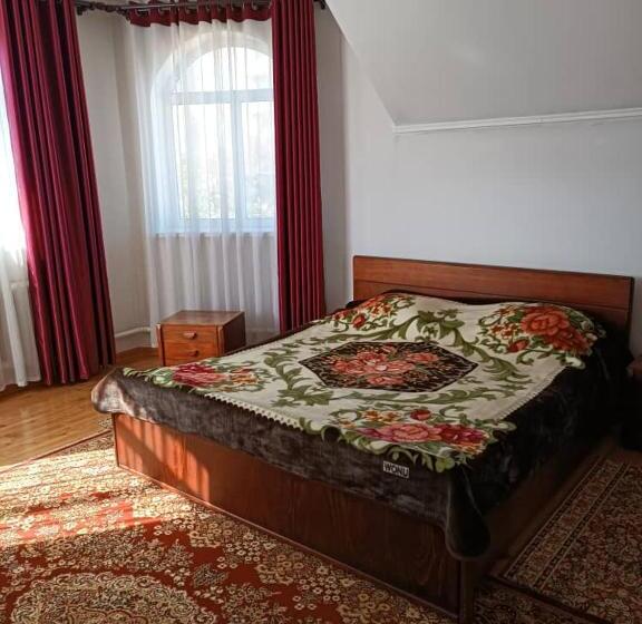 تختخواب و صبحانه Ai House