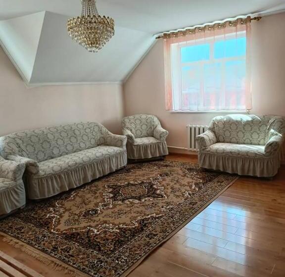 تختخواب و صبحانه Ai House