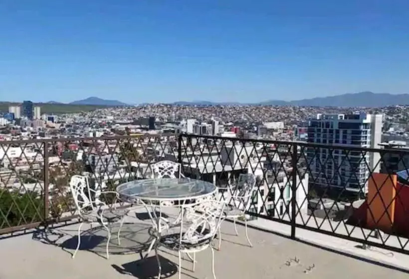تختخواب و صبحانه Penthouse Tj