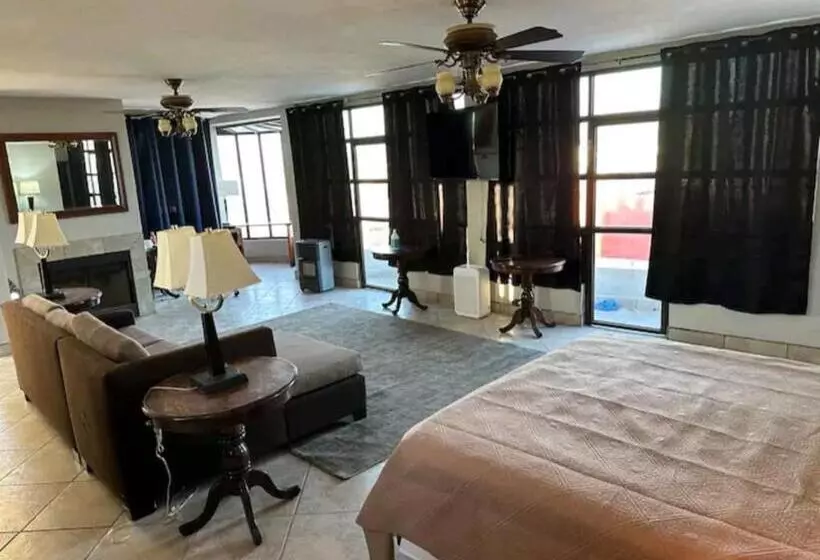 تختخواب و صبحانه Penthouse Tj