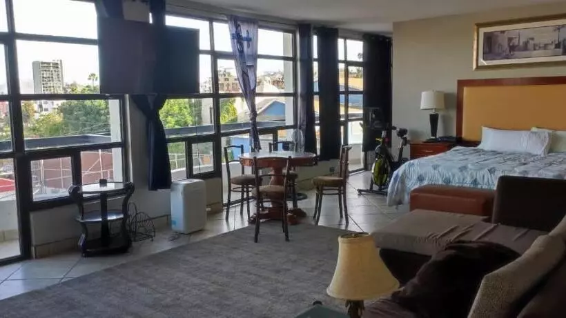 تختخواب و صبحانه Penthouse Tj