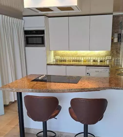 Aamiaismajoitus (B&B) Beautyd Studio Double Of Twin Met Extra Vouwbed Centrum Gullegem
