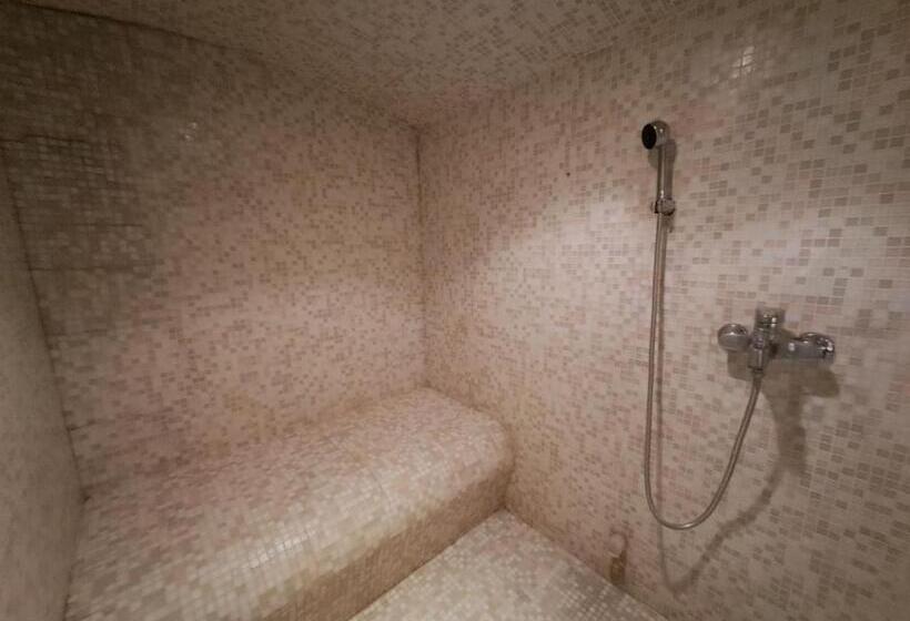 تختخواب و صبحانه Beautyd Studio Double Of Twin Met Extra Vouwbed Centrum Gullegem