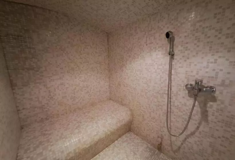 Aamiaismajoitus (B&B) Beautyd Studio Double Of Twin Met Extra Vouwbed Centrum Gullegem