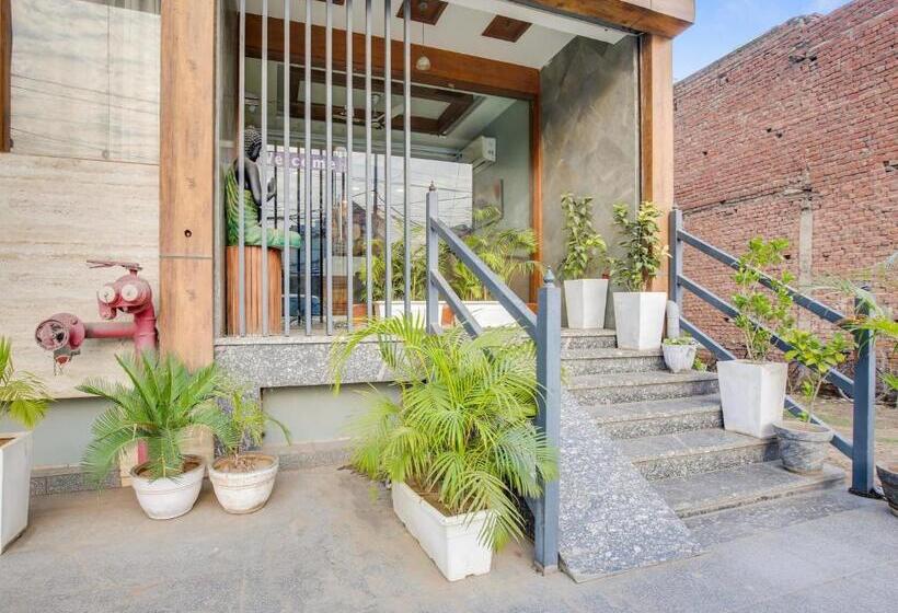 Collection O Hotel Backhouse