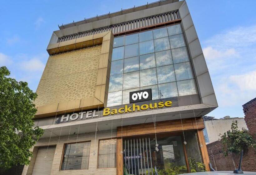 Collection O Hotel Backhouse