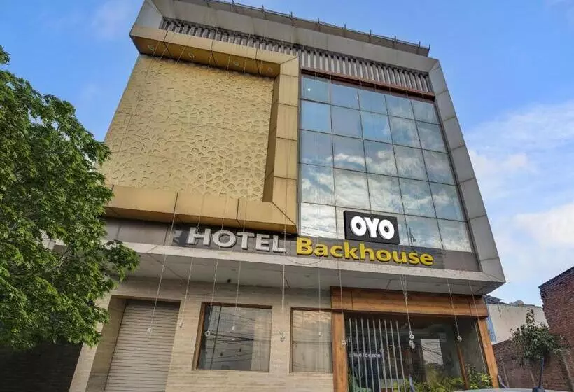 Collection O Hotel Backhouse