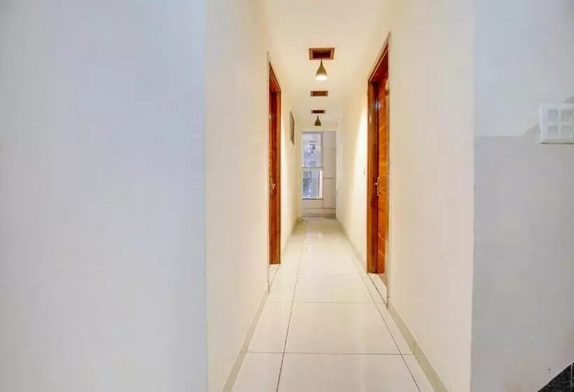 Collection O Hotel Backhouse