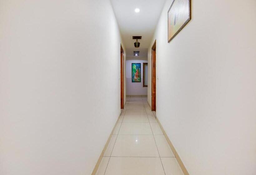 Collection O Hotel Backhouse