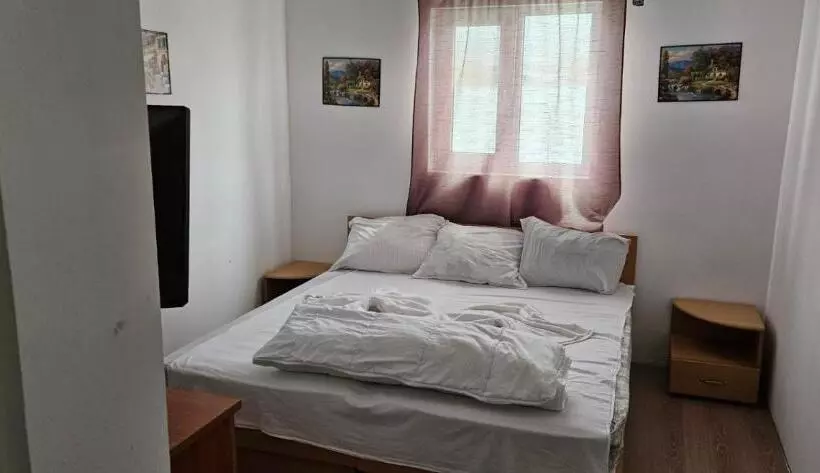 Hotelli нов хотел девня