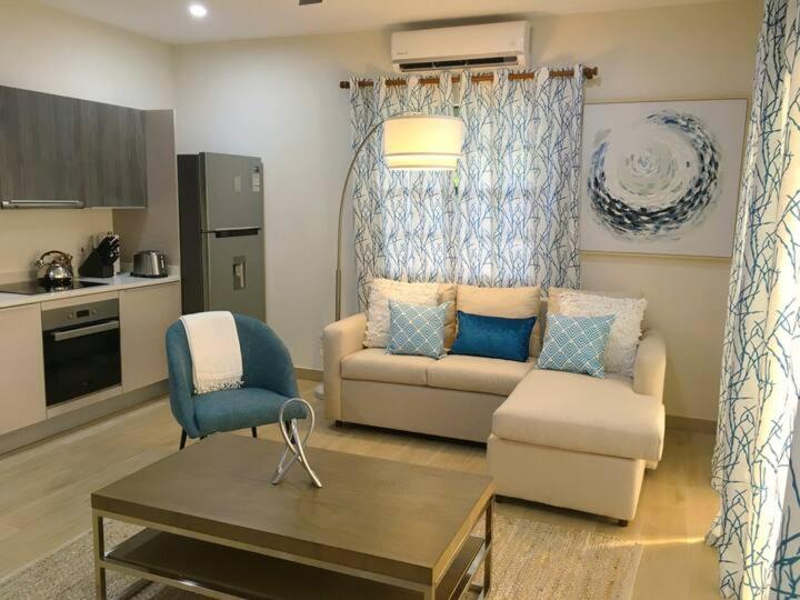 هتل Bright 2 Bedroom, Fitts Village, St.james